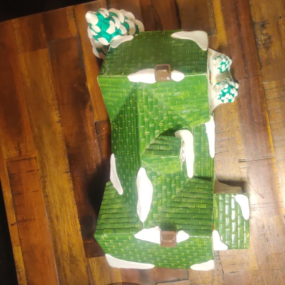 Department 56 Nantucket Renovation 1993 - Picture 2 of 6